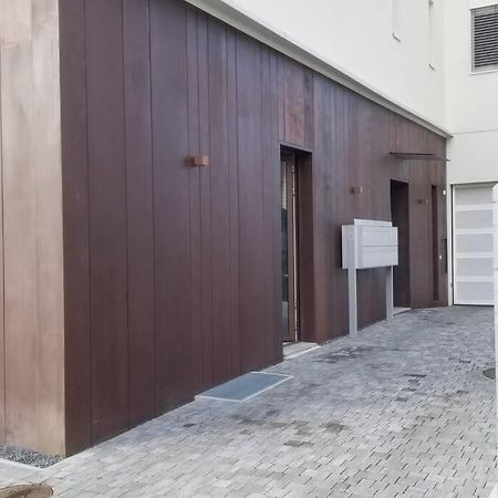 Monolocale A Mendrisio Apartment Bagian luar foto