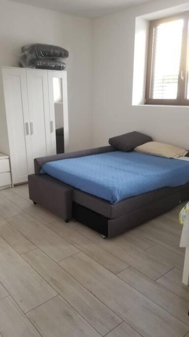 Monolocale A Mendrisio Apartment Bagian luar foto