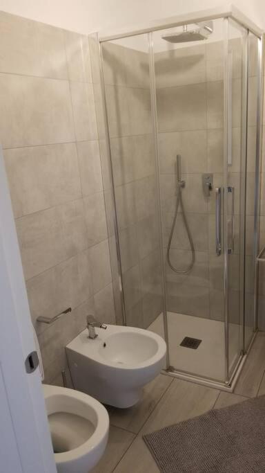 Monolocale A Mendrisio Apartment Bagian luar foto
