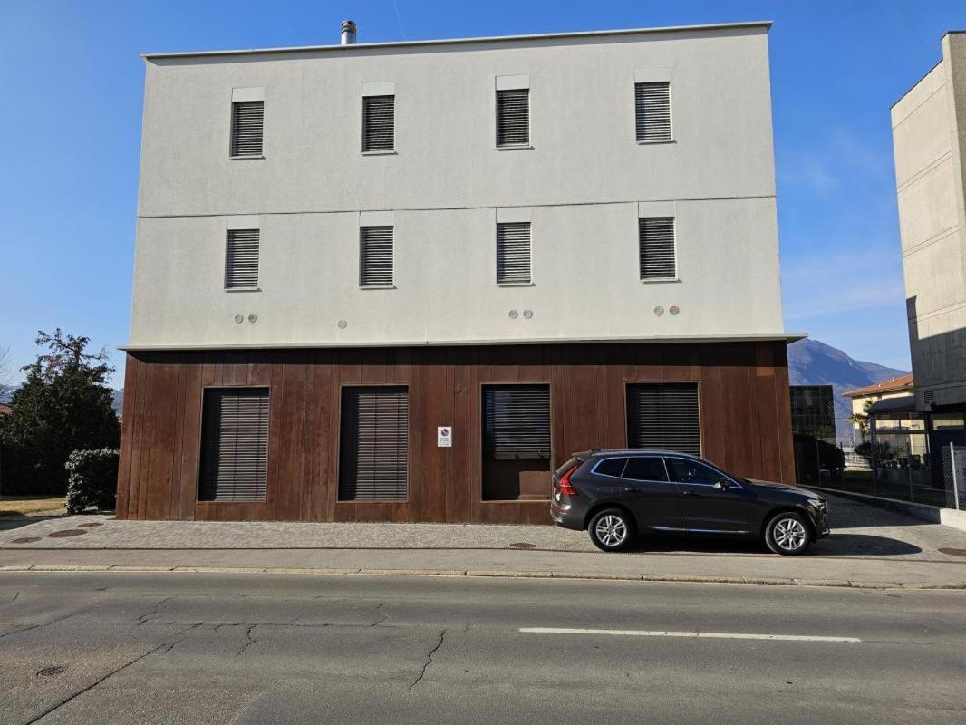 Monolocale A Mendrisio Apartment Bagian luar foto